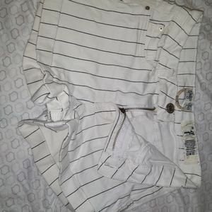 (ONLY CREDIT) White and Black Striped PETITE Booty-shorts